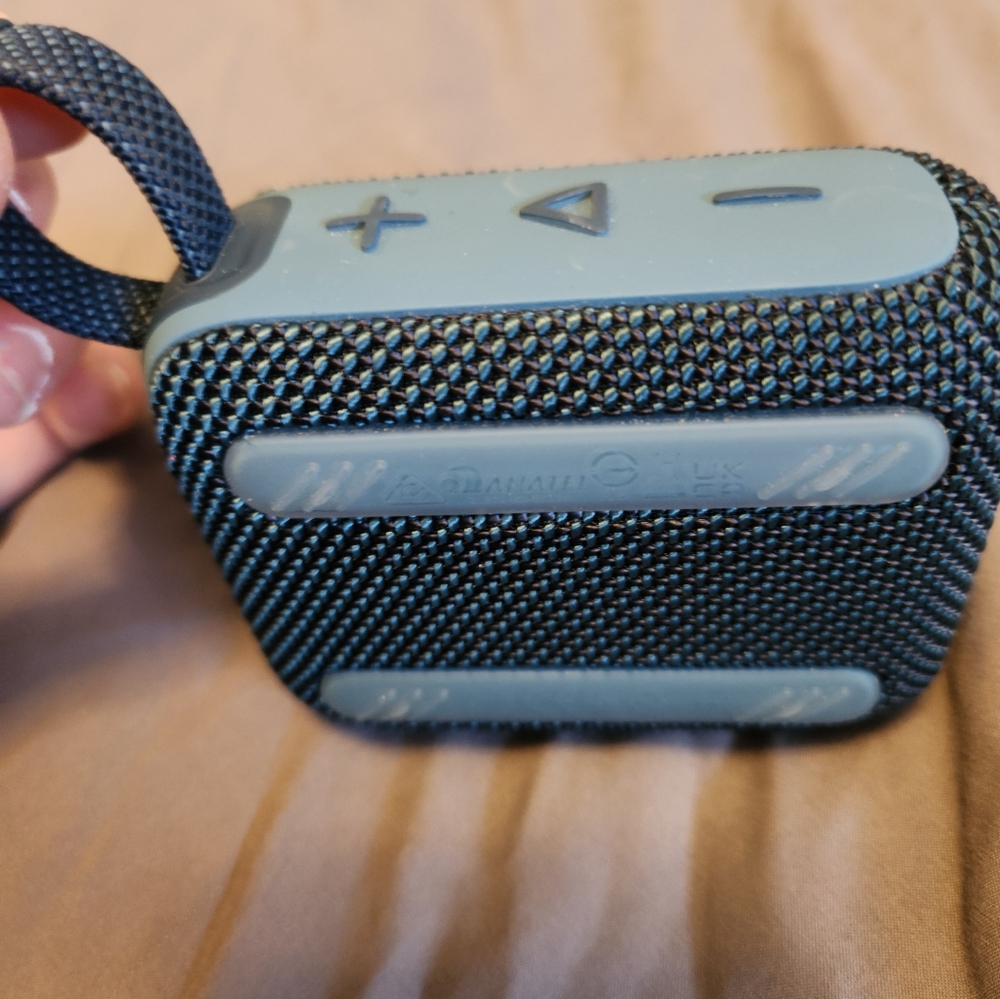 JBL speaker - Picture 2 of 4